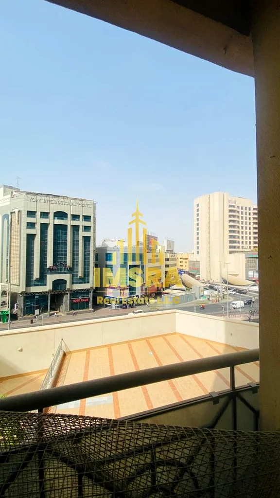 Spacious Apartment | Near Metro | Well-Maintained Property63768941083265114