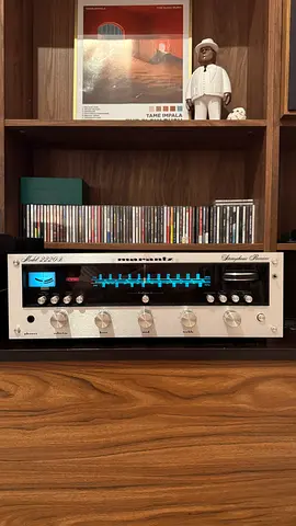 Rare 240V Marantz 2220B Receiver