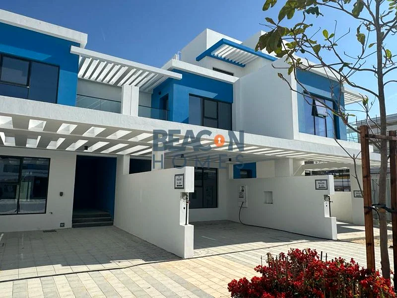Near Community Park | Mortgage Available | 4 BR TH63962574463362110