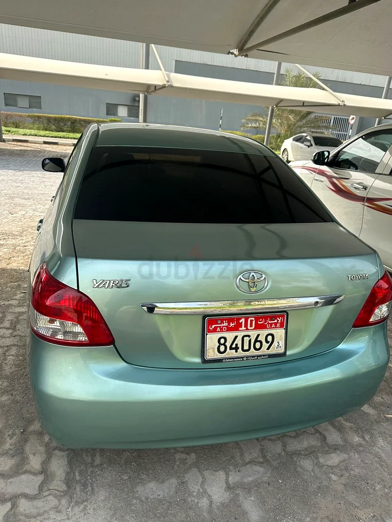 تويوتا ياريس بحالة جيدة63484537479170113