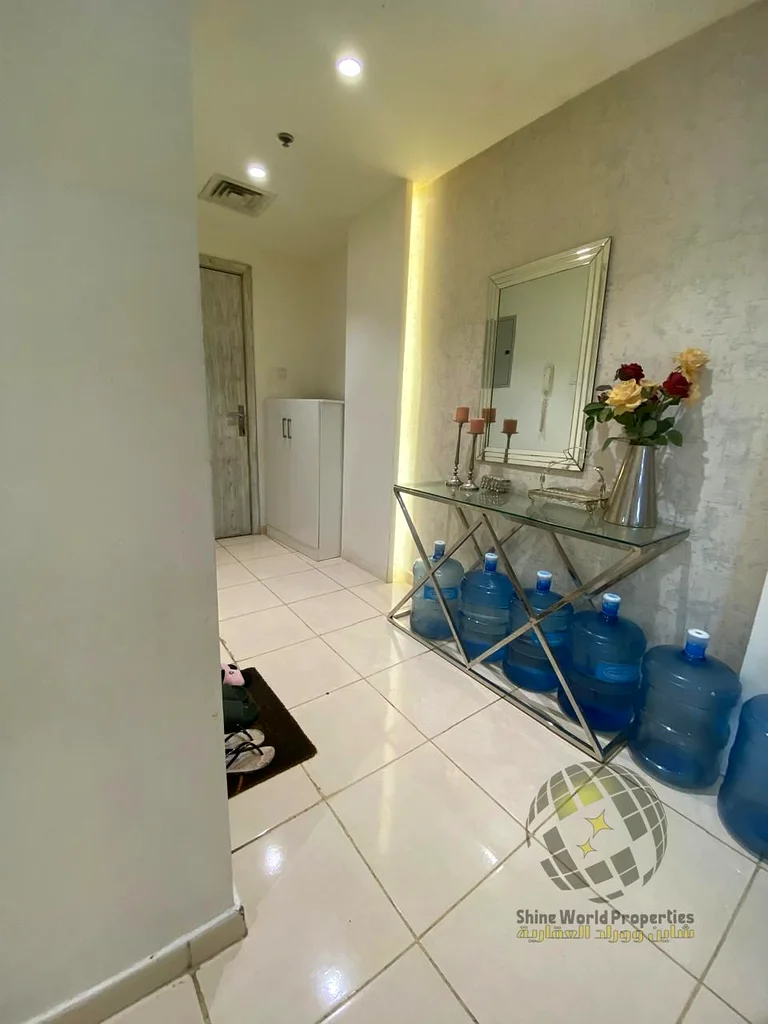 شقة مفروشة بالكامل مكونة من غرفتي نوم للبيع | 3 حمامات | إطلالة جزئية على الخور63866727867393113