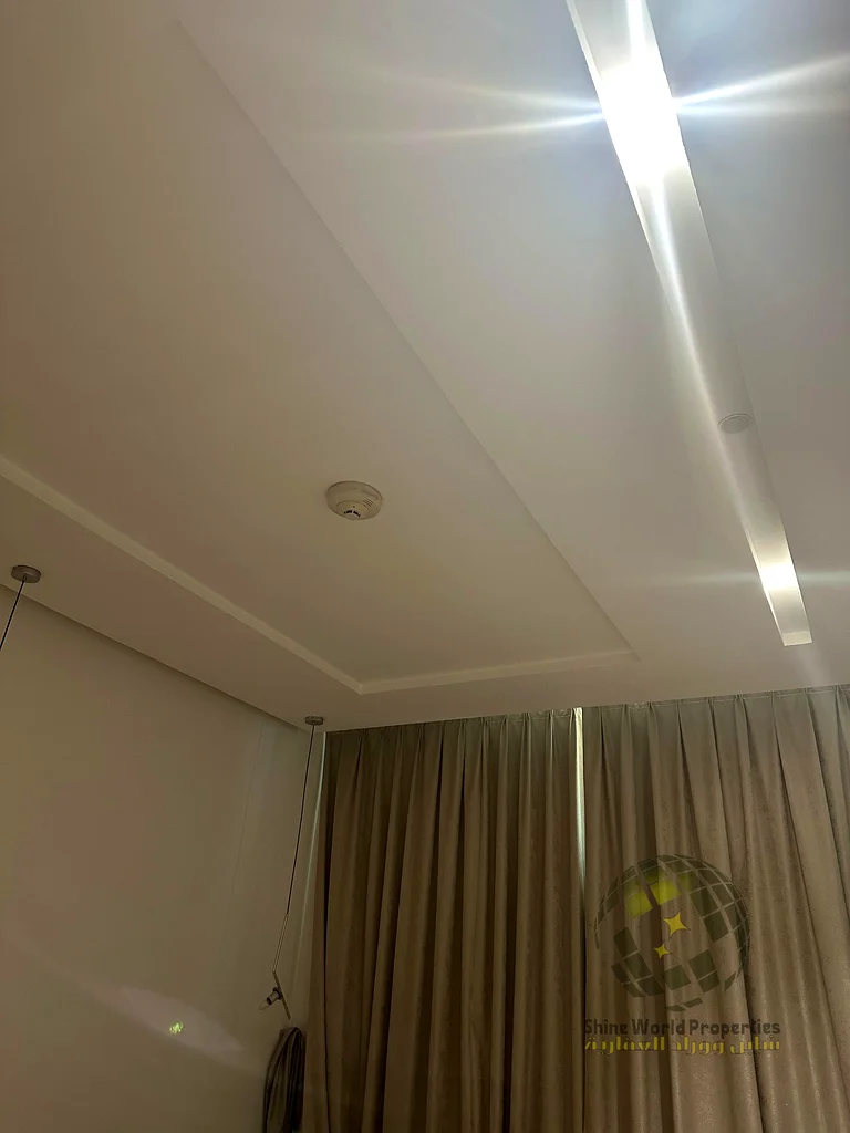 شقة مفروشة بالكامل مكونة من غرفتي نوم للبيع | 3 حمامات | إطلالة جزئية على الخور63866727867393114