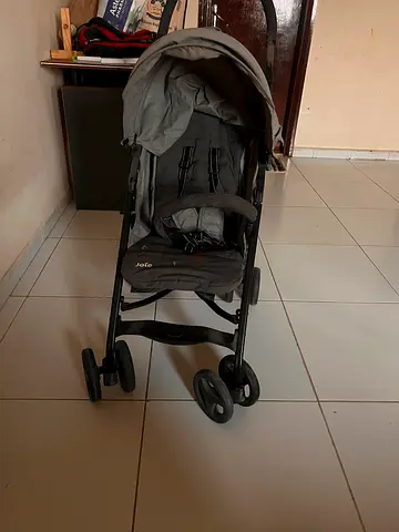Stylish Lightweight Stroller for Your Little One