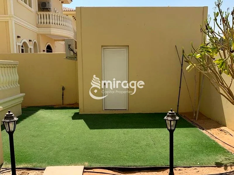 Modern 3-Bedroom Townhouse | Prime Location63838969059970111