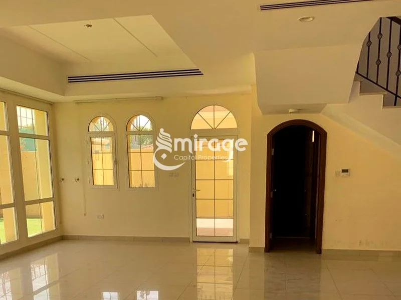 Modern 3-Bedroom Townhouse | Prime Location63838969059970113