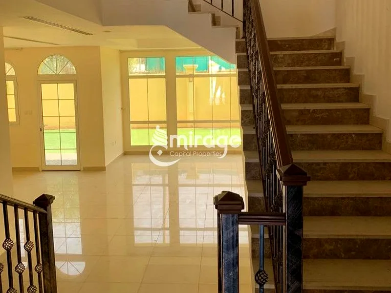 Modern 3-Bedroom Townhouse | Prime Location63838969059970112