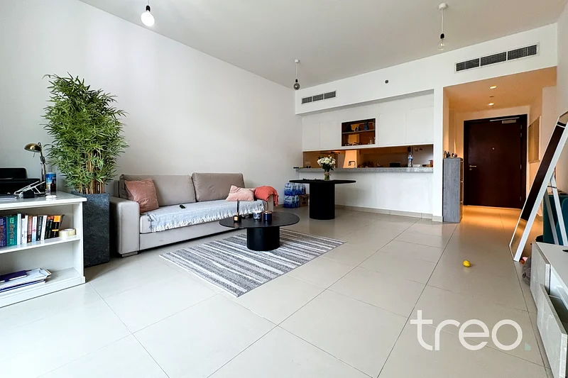 Spacious Layout | Vacant Soon | Open Plan63754222302979110