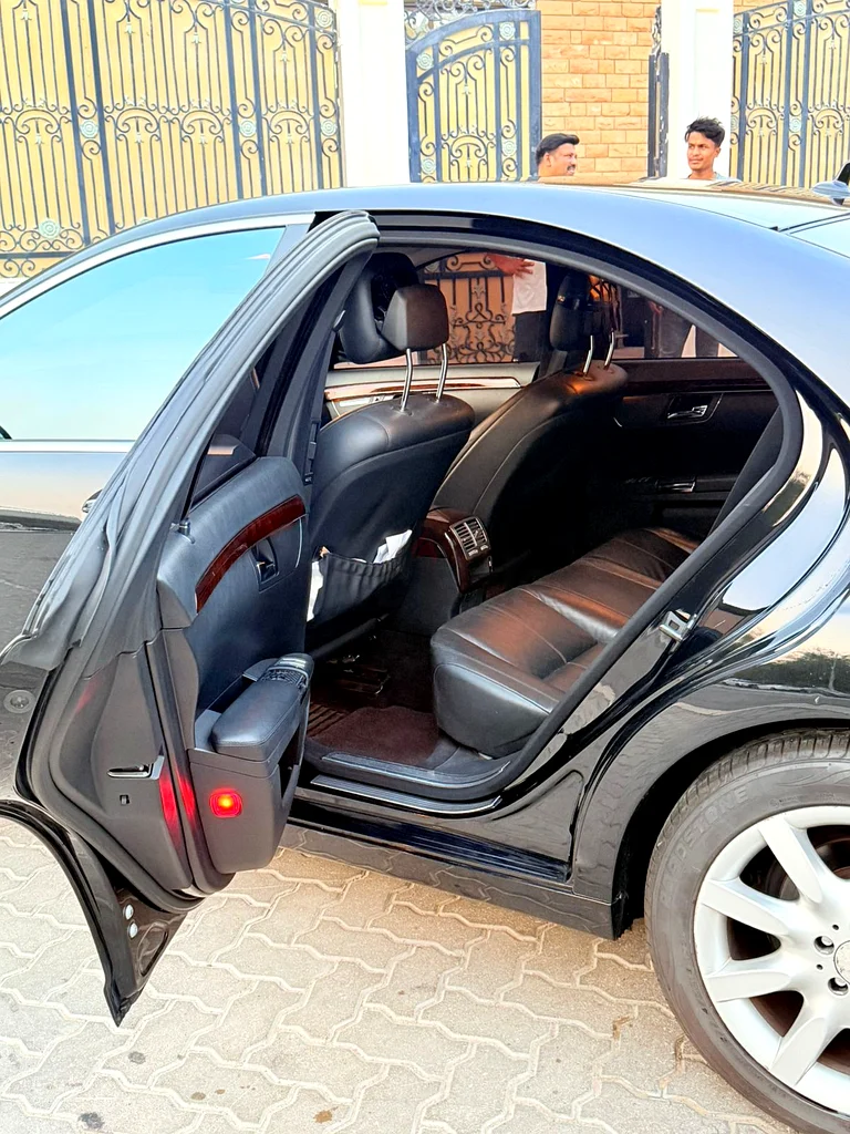 Mercedes s550 - Great Condition63488513596418114