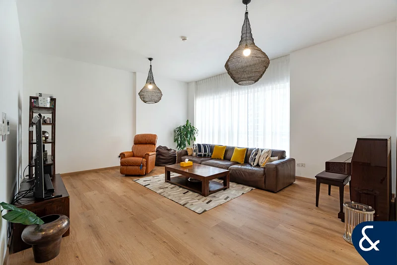 Fully Upgraded | Marina View | Vacant63936932140802110
