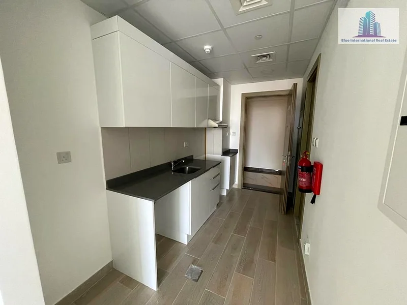 Studio with balcony | Higher floor | Vacant63781923370243114