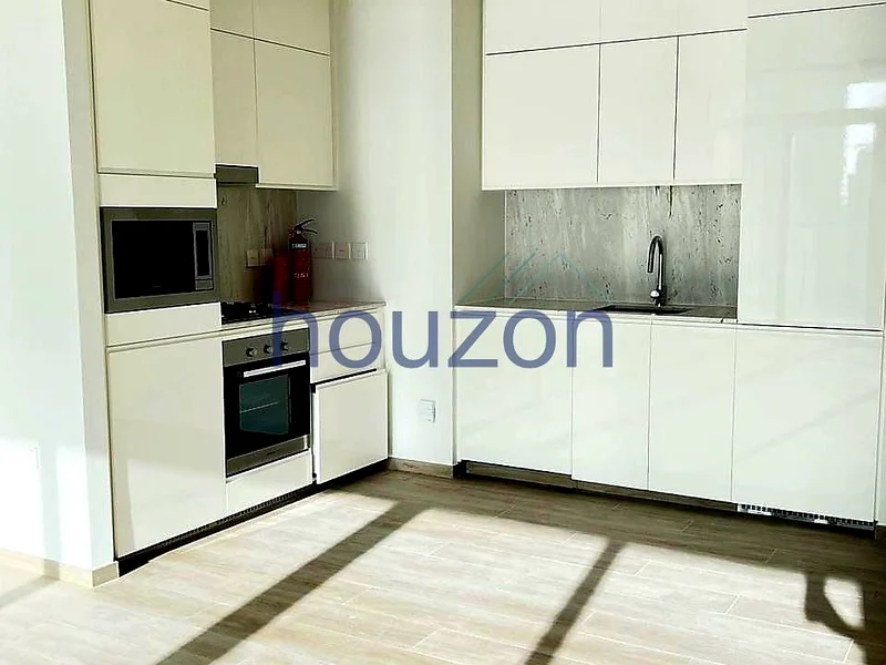 Branded + Spacious 1BR | High Floor | Vacant63760919063426112