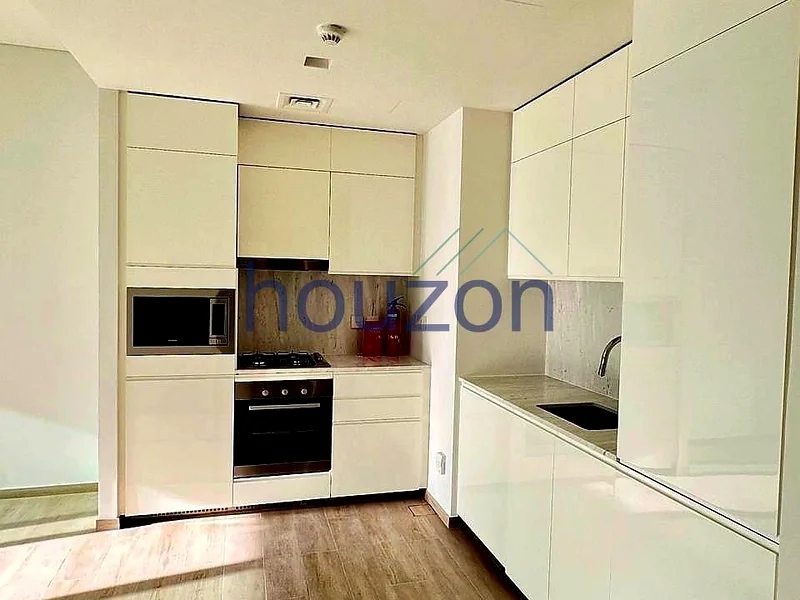 Branded + Spacious 1BR | High Floor | Vacant63760919063426111