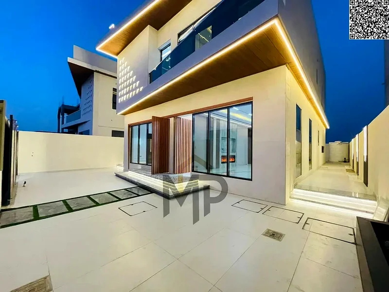 فرصة ذهبية مع تشطيبات مميزة وتصميم ممتاز في منطقة الهيليو 2 مقابل مجتمع أزها، وبسعر يشمل التسجيل63897637875458112