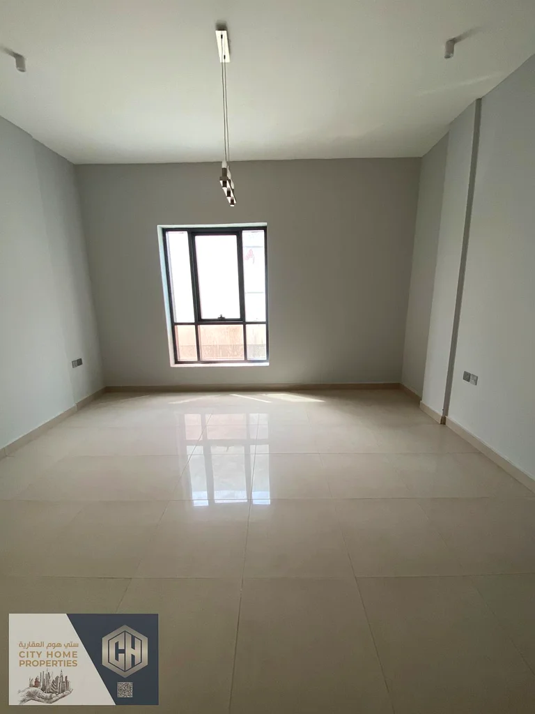استوديو واسع في منطقة مميزة، أول مستأجر، مبنى جديد بالكامل63721146107907112