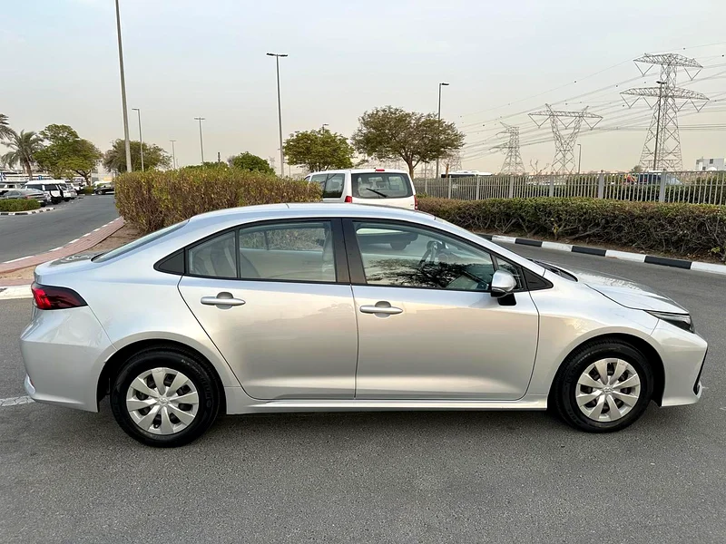 Toyota Corolla 1.6 XLi Model 2020 GCC Mid Options Full Service History al futtaim very Good conditio63484601142657114