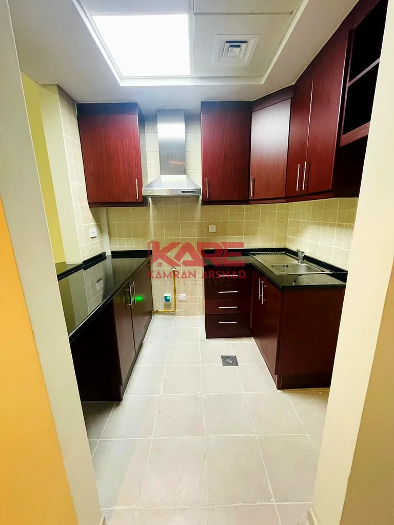 Steps from Metro | Modern Studio | High Returns63935772838786112