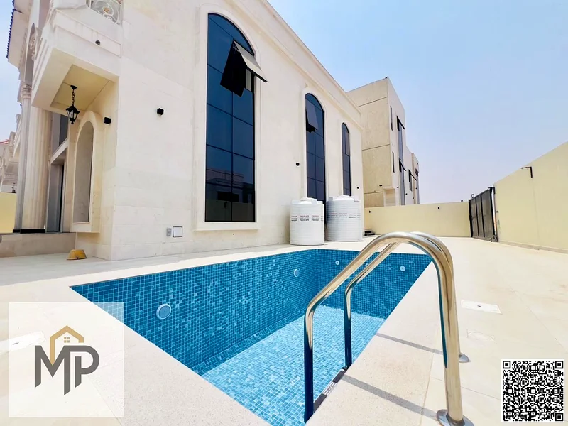 Large corner villa with a swimming pool at an excellent price. It has a large courtyard. Freehold for all nationalities for life, with the possibility63897523757953111