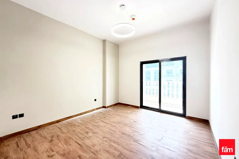 نظام المنزل الذكي | قريب من المترو | جديد بالكامل63763098152835110