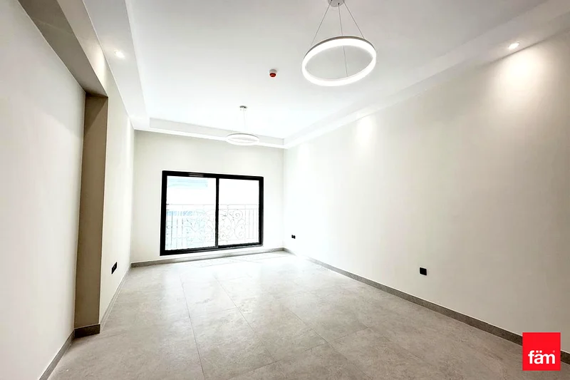 نظام المنزل الذكي | قريب من المترو | جديد بالكامل63763098152835113