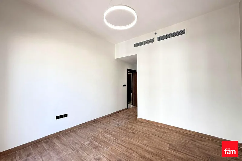 نظام المنزل الذكي | قريب من المترو | جديد بالكامل63763098152835111