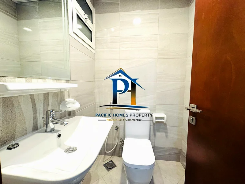 ! Open view! Luxurious 2 br 3bathroom ! And gym pool parking !63755415404161113