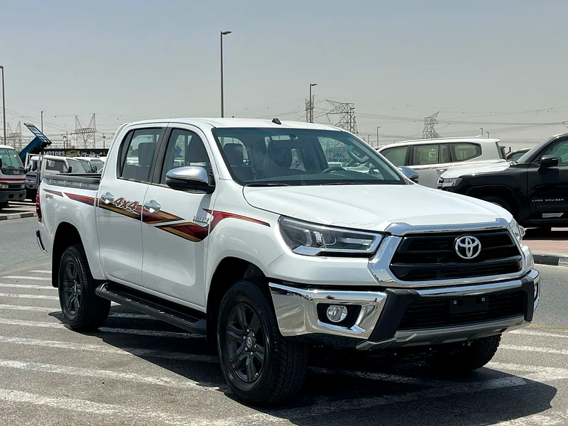 Toyota Hilux 2.7L M/T 4x4 2025 Full Option63488046806402112
