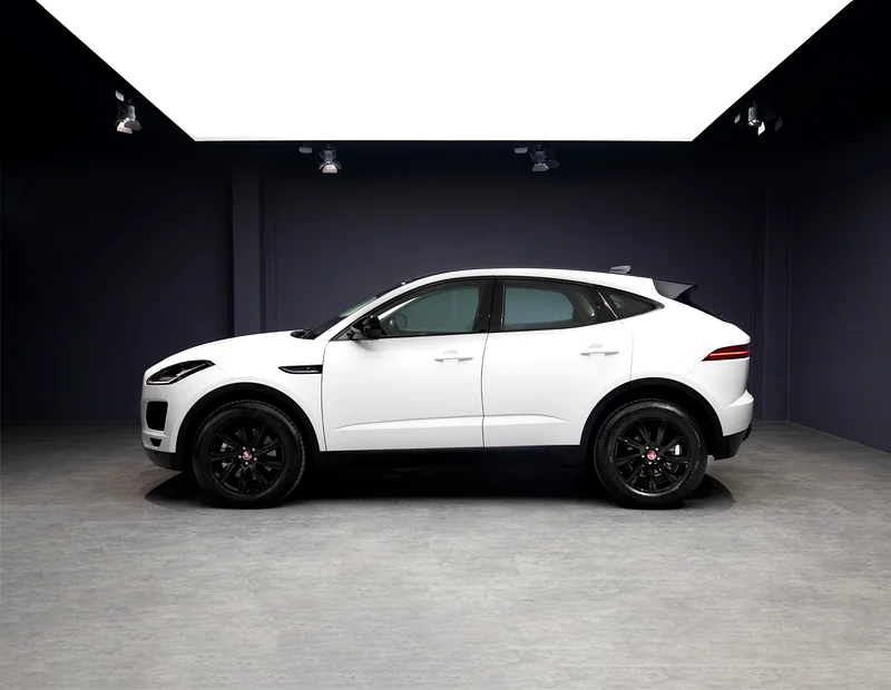 عرض صيفي خاص • 2150x60 • دفعة أولى 0% • جاكوار E-Pace P200 موديل 2020، إصدار أسود • ضمان جاكوار63491177392257111