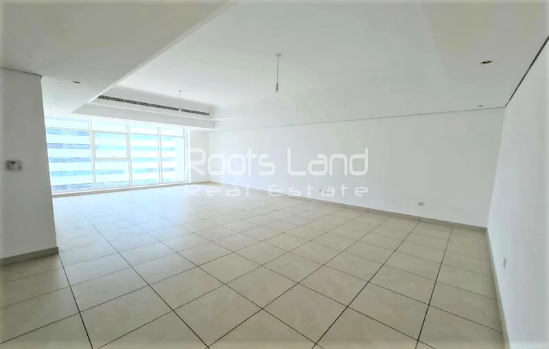 شاغرة | تخطيط كبير | إطلالة على البحيرة والمرسى63987874381826113