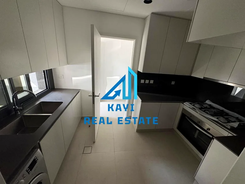 Spacious 2BHK Townhouse | 2,200 Sqft | Single Row | AED 110K63654746187394113