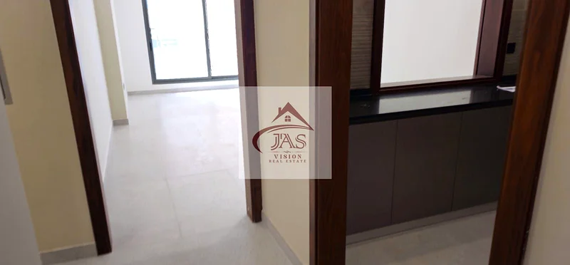 جديد بالكامل | قريب من المترو | شبه مفروش63763194675330114