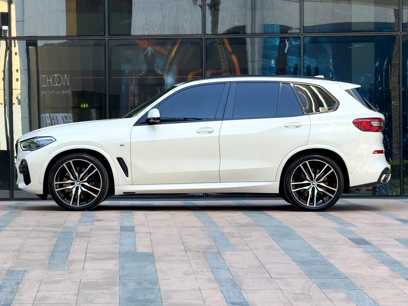 بي إم دبليو X5 2019 xDrive50i V8 – حزمة M Sport – مواصفات الخليج – عقد صيانة كامل حتى 202663484910733570112