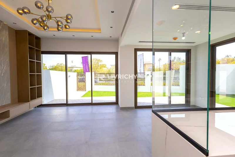 Brand New | Vacant | Spacious | 4 Bed + Maid63493803501825112