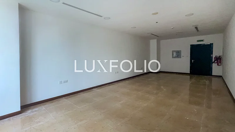 موقع متميز | مجهز بالكامل | مساحة مفتوحة63621017609218111