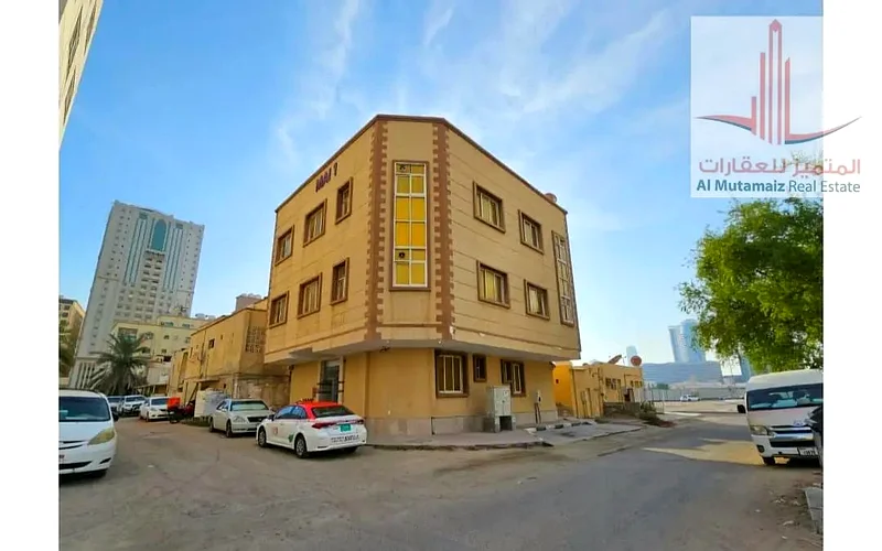 Building for sale in Al Bustan area, second block from the main street, at an excellent price63865570515713112