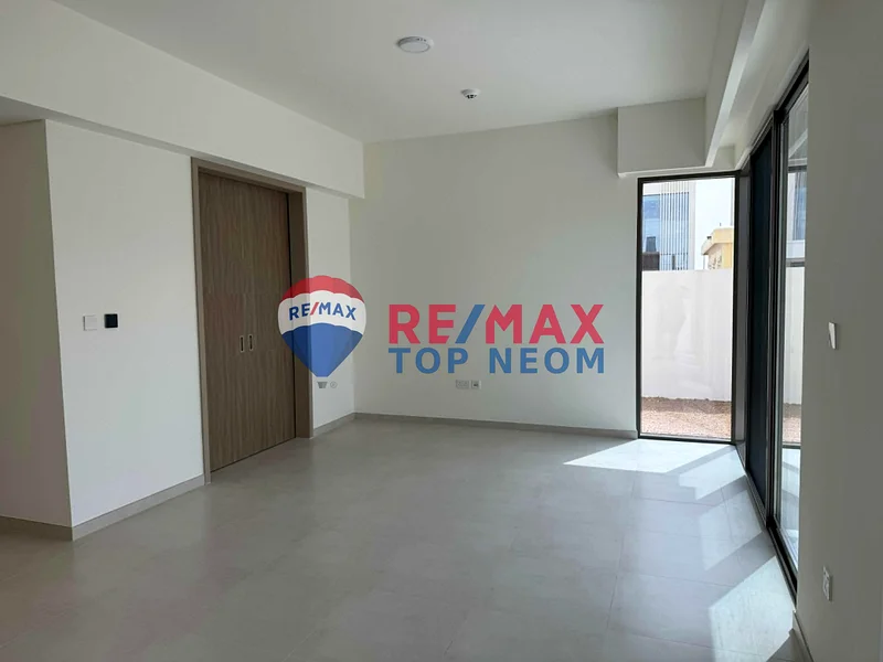 PRIME LOCATION | ELGANT | SPACIOUS LAYOUT63733974683651110