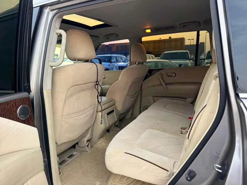 Nissan patrol 2013 fullopshin Gary color GCC calen car63484063281922111