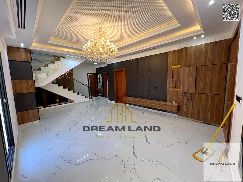 A villa at a price including registration and ownership fees on the main street, ready for occupancy in the most prestigious areas of Ajman, freehold63896629403907114