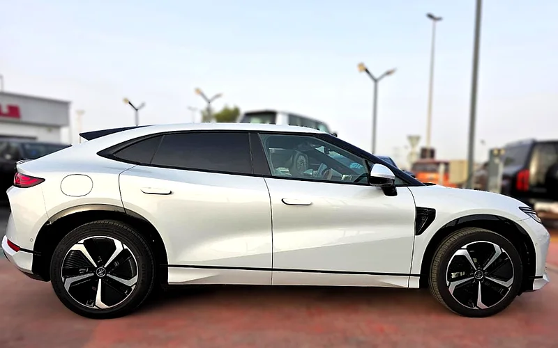BYD Song L EV 662KM Rang 2025 model Off White Color63491112602370113