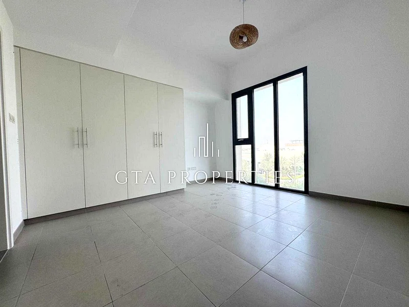 Bright+Airy | Boulevard View | Lower Floor63737083376257111