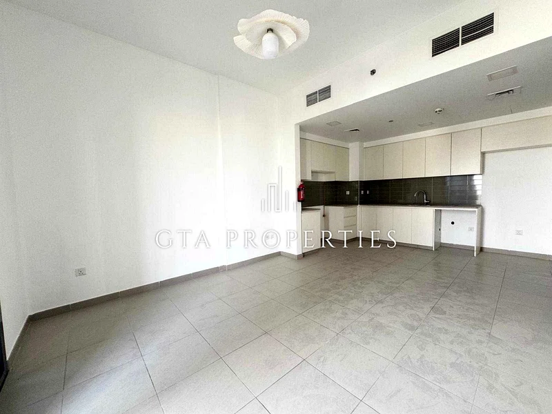 Bright+Airy | Boulevard View | Lower Floor63737083376257110