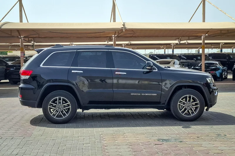 1657 درهم/شهريًا | جيب جراند شيروكي محدودة 2021 | مواصفات خليجية | المرجع 35738263490141634819113