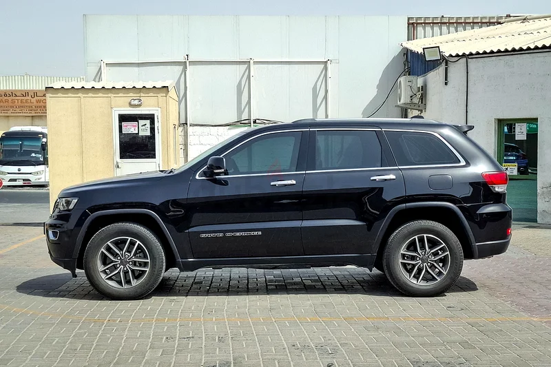 1657 درهم/شهريًا | جيب جراند شيروكي محدودة 2021 | مواصفات خليجية | المرجع 35738263490141634819114