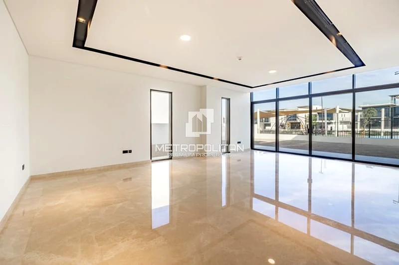 Private Pool | Bigger Layout | Vacant63754432355713111