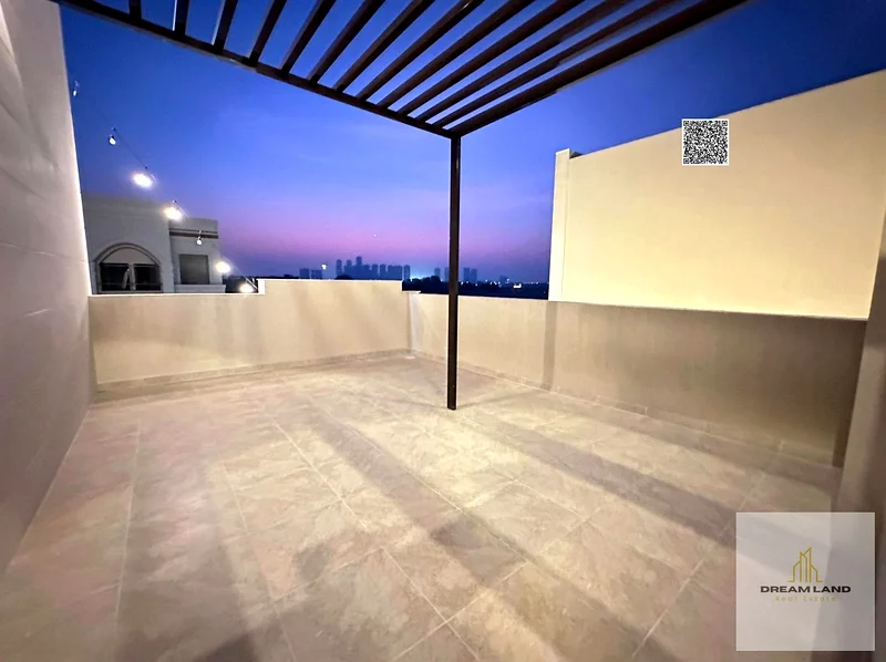 للبيع، فيلا تشمل رسوم التسجيل وحق الملكية، تقع مباشرة مقابل المسجد، مكونة من طابقين، بواجهة حجرية، مع إمكانية تمويل مصرفي سهل63898224397185111