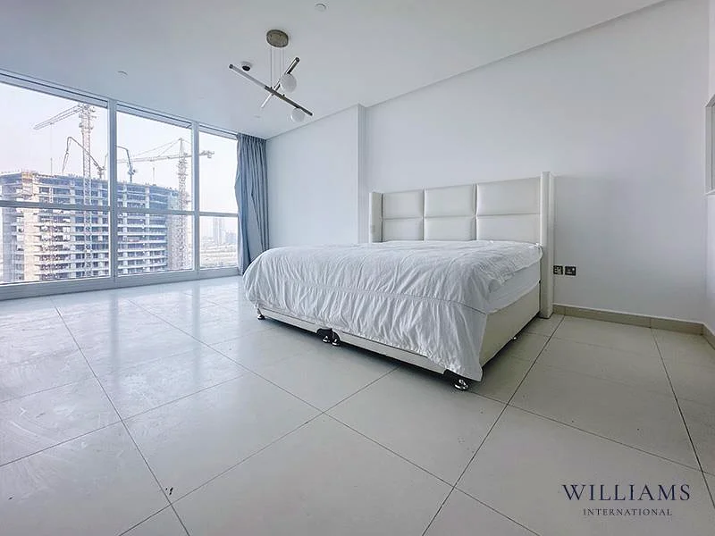PERFECT LOCATION | HUGE LAYOUT | RENOVATED LOBBY64037800160387114
