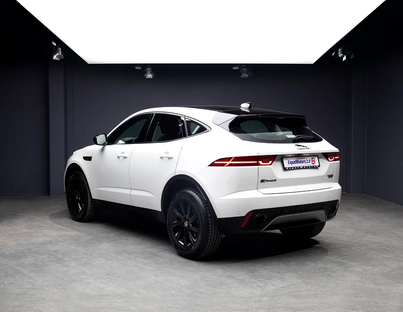 عرض صيفي خاص • 2150x60 • دفعة أولى 0% • جاكوار E-Pace P200 موديل 2020، إصدار أسود • ضمان جاكوار63491177392257112