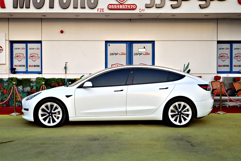 GCC SPECS TESLA MODEL 3 2022 AVAILABLE ON 0% DOWN-PAYMENT OR CASH63490661988867113