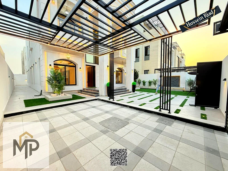 The most luxurious villas for sale with a classic design, a large garden, a roof, 5 master rooms, no service fees, and free ownership for all national63880389148545112