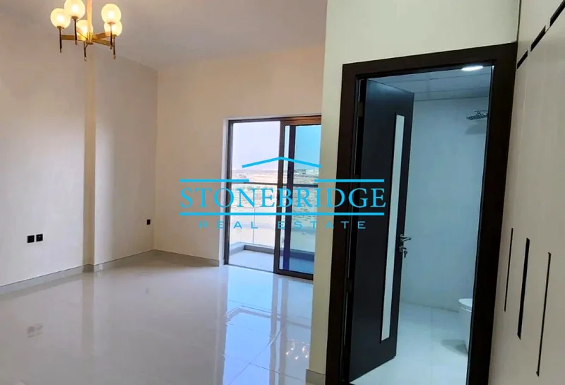 استوديو واسع | مع موقف للسيارات | جاهز للانتقال فورًا63806288206851114