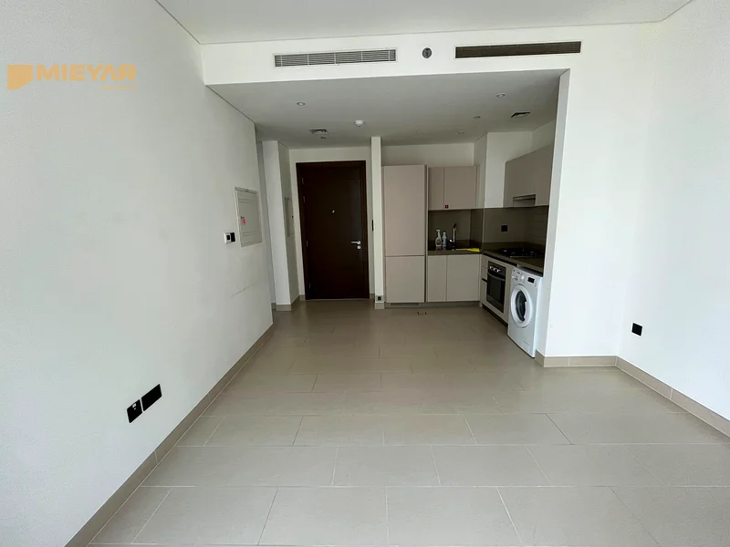 🏙️ Furnished Elegance | High-Floor Unit with Burj View | Ideal Investment in Sobha Creek Vistas A63758060228225112